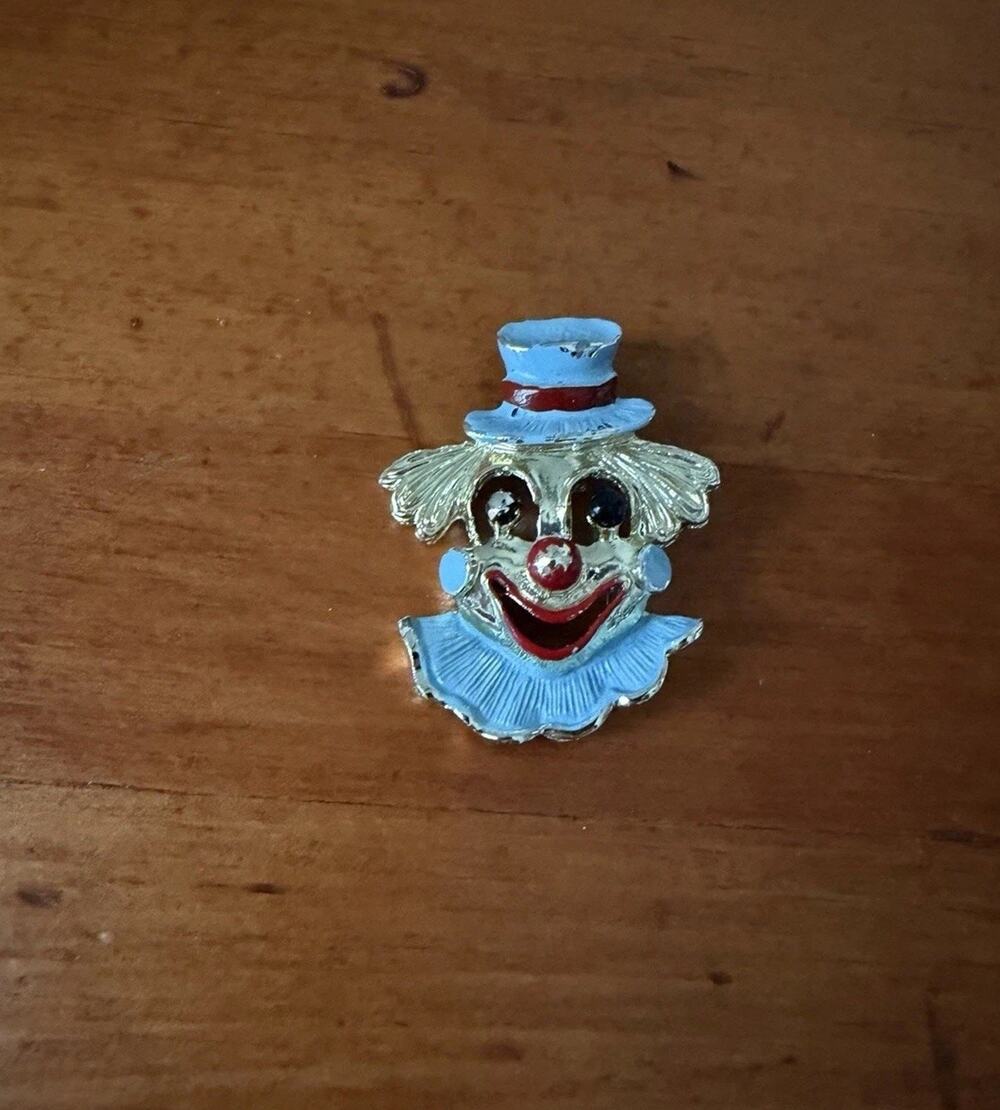 Vintage Gerry’s Enamel Clown Face Brooch Signed Blue Red Gold Tone Figural Pin